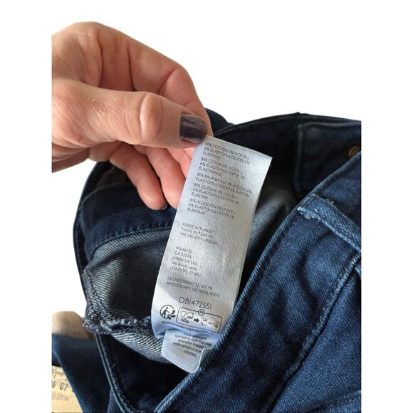 Anthropologie Pilcro The Icon Flare Jeans size 29 Blue  Low Rise Edition - Picture 9 of 9